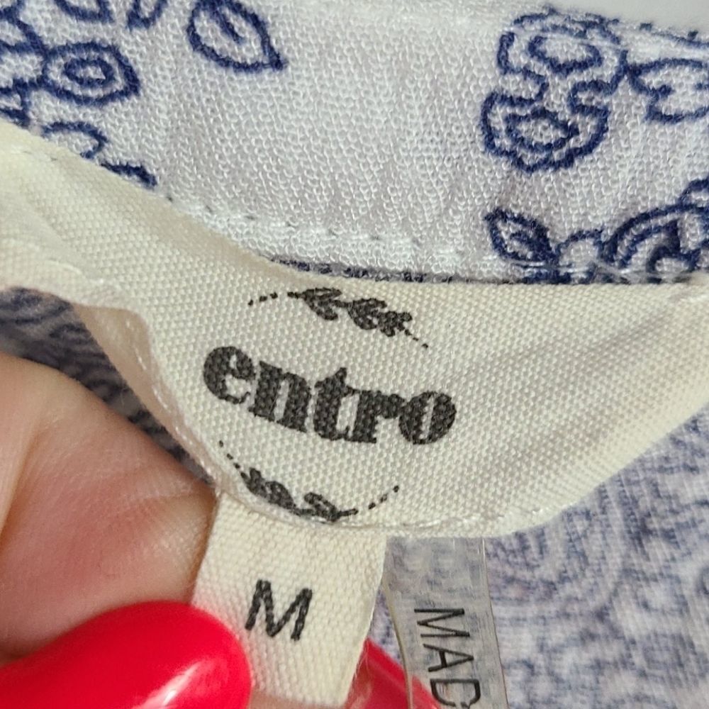 Entro Blue White Baroque Tunic Tank Choker Keyhole Hi Low Boho Blouse Medium UO - Picture 4 of 10